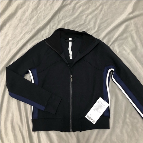 🍋 Lululemon Cover Your Tracks Jacket - Picture 3 of 5